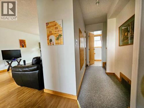 524 Maynard Road, Faro, YT - Indoor Photo Showing Other Room