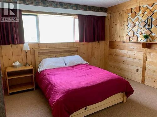 524 Maynard Road, Faro, YT - Indoor Photo Showing Bedroom