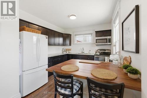 199 Kensington Avenue S, Hamilton, ON - Indoor Photo Showing Dining Room