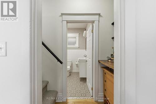 199 Kensington Avenue S, Hamilton, ON - Indoor Photo Showing Other Room