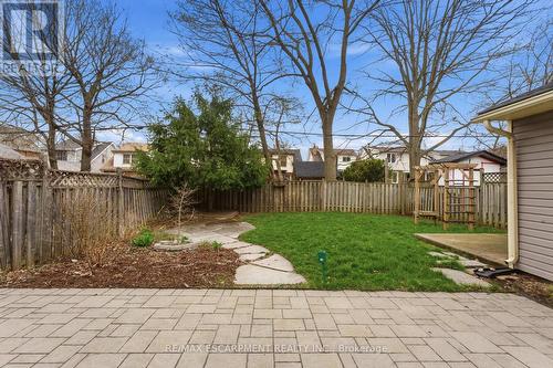 199 Kensington Avenue S, Hamilton, ON - Outdoor With Backyard