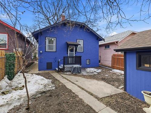 107 Carmen Ave, Winnipeg, MB 