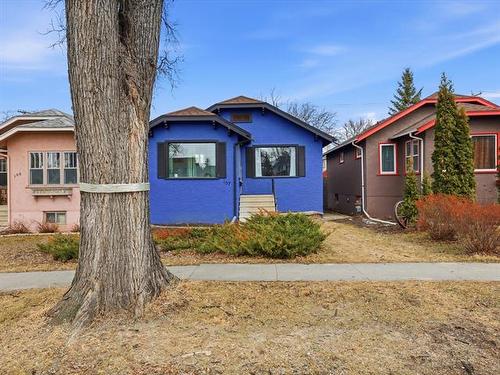 107 Carmen Ave, Winnipeg, MB 