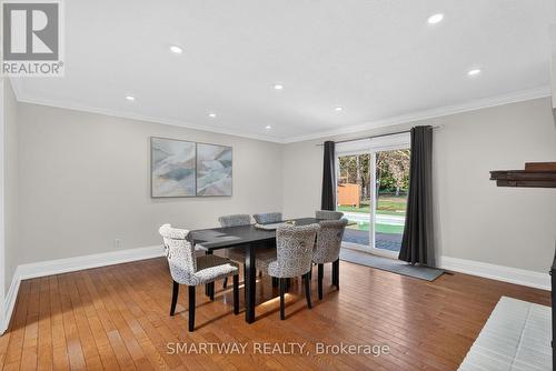 11 Meadow Drive, Caledon, ON - Indoor Photo Showing Dining Room