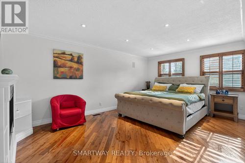 11 Meadow Drive, Caledon, ON - Indoor Photo Showing Bedroom
