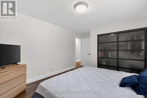 11 Meadow Drive, Caledon, ON - Indoor Photo Showing Bedroom