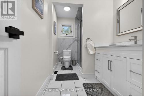 11 Meadow Drive, Caledon, ON - Indoor Photo Showing Bathroom