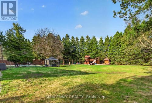 11 Meadow Drive, Caledon, ON - Outdoor