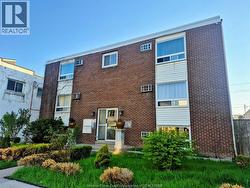 821 PILLETTE Unit# 7 Windsor, ON N8Y 3B4