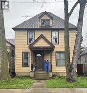 830 Parent Windsor, ON N9A 2E1