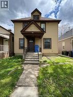 830 Parent Windsor, ON N9A 2E1