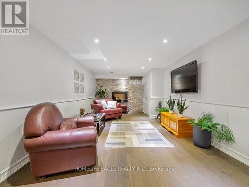 1592 Sideroad 15, New Tecumseth, ON - Indoor Photo Showing Other Room