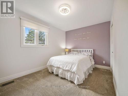 1592 Sideroad 15, New Tecumseth, ON - Indoor Photo Showing Bedroom