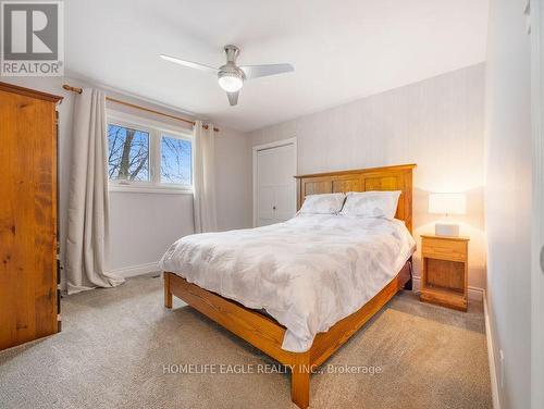 1592 Sideroad 15, New Tecumseth, ON - Indoor Photo Showing Bedroom