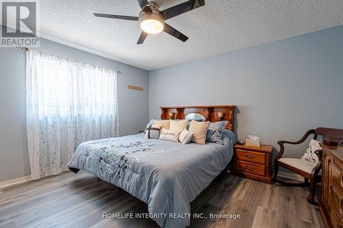 37 Brouwer Crescent, Wasaga Beach, ON - Indoor Photo Showing Bedroom