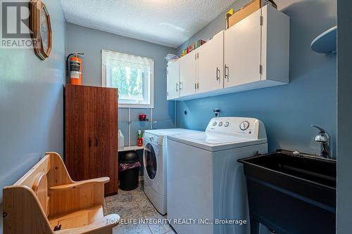 37 Brouwer Crescent, Wasaga Beach, ON - Indoor Photo Showing Laundry Room