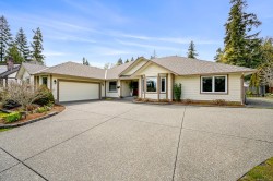 4651 Montrose Dr  Courtenay, BC V9N 9S8