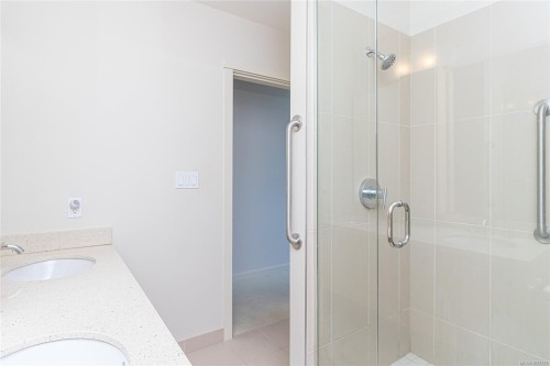 1402-38 Front St, Nanaimo, BC - Indoor Photo Showing Bathroom
