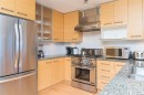 1402-38 Front St, Nanaimo, BC  - Indoor Photo Showing Kitchen 