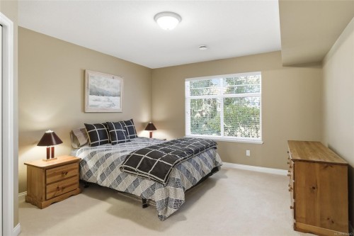 1377 Cape Cod Dr, Parksville, BC 