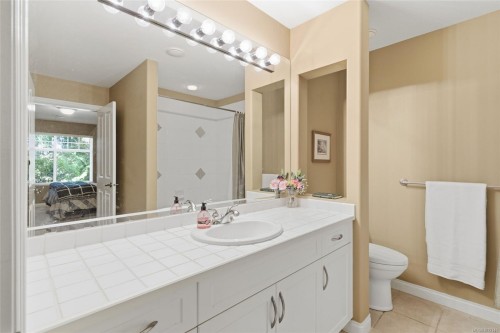 1377 Cape Cod Dr, Parksville, BC 