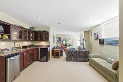 1377 Cape Cod Dr, Parksville, BC 