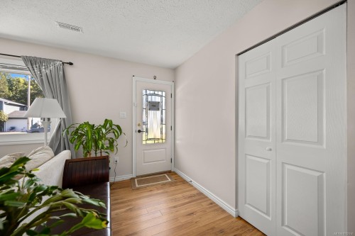 2188 Noel Ave, Comox, BC 
