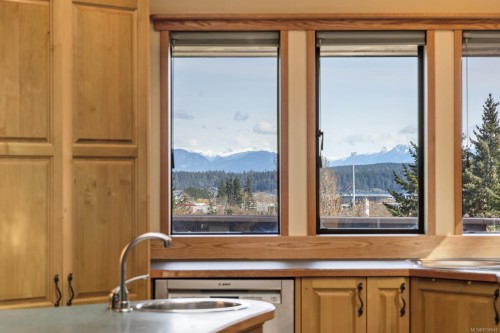 2340 Spring Rd, Campbell River, BC 