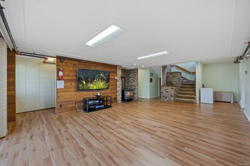 2340 Spring Rd, Campbell River, BC 