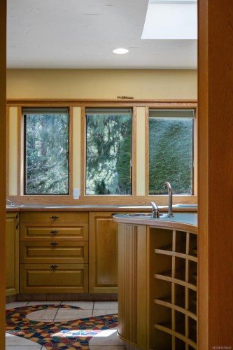 2340 Spring Rd, Campbell River, BC 