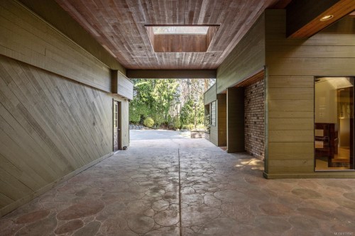 2340 Spring Rd, Campbell River, BC 