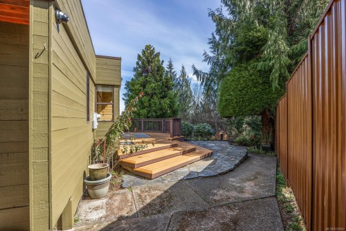 2340 Spring Rd, Campbell River, BC 