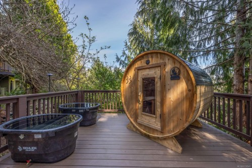 2340 Spring Rd, Campbell River, BC 