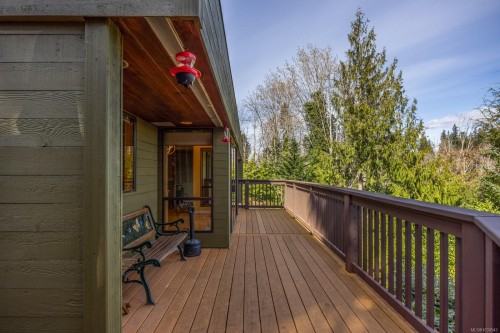 2340 Spring Rd, Campbell River, BC 