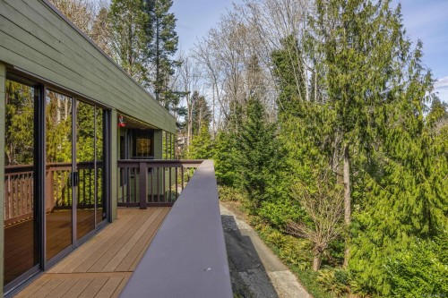 2340 Spring Rd, Campbell River, BC 