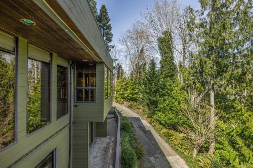 2340 Spring Rd, Campbell River, BC 