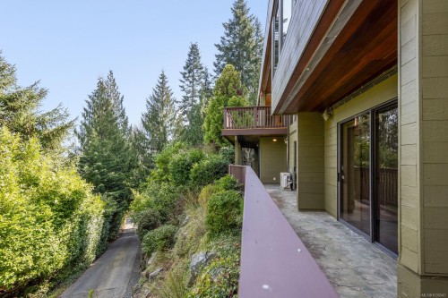 2340 Spring Rd, Campbell River, BC 