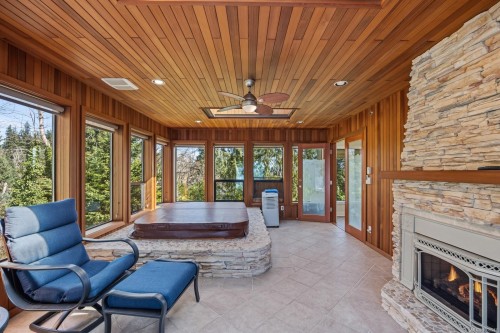 2340 Spring Rd, Campbell River, BC 