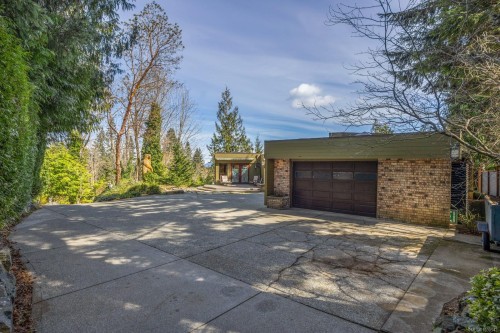 2340 Spring Rd, Campbell River, BC 