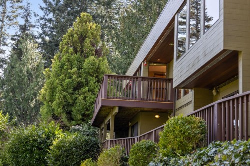 2340 Spring Rd, Campbell River, BC 