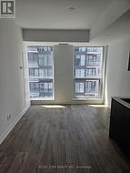 2205 - 327 KING STREET W Toronto, ON M5V 1J5