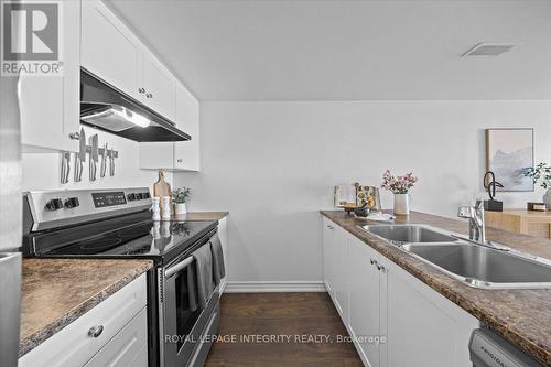 78 Lyrid Private, Ottawa, ON - Indoor Photo Showing Kitchen With Double Sink