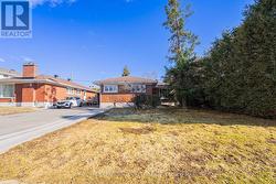 1746 - A GAGE CRESCENT Ottawa, ON K2C 0Z9