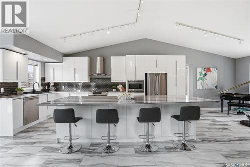 406 Laycoe Crescent, Saskatoon, SK - Indoor Photo Showing Kitchen With Upgraded Kitchen