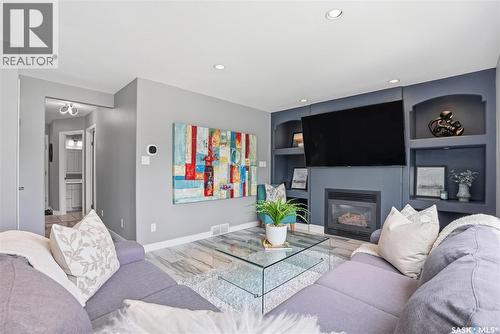 406 Laycoe Crescent, Saskatoon, SK - Indoor Photo Showing Living Room With Fireplace