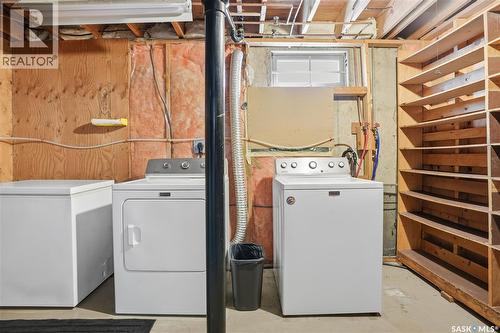 111 Forsyth Crescent, Regina, SK - Indoor Photo Showing Laundry Room