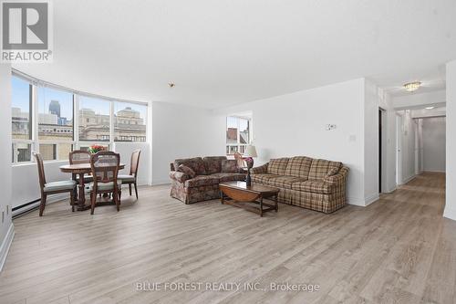 501 - 7 Picton Street, London East (East F), ON - Indoor Photo Showing Living Room