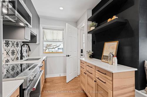 924 Fisher Avenue, Ottawa, ON - Indoor Photo Showing Kitchen
