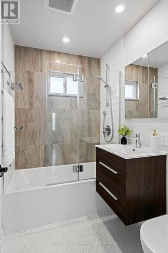 924 Fisher Avenue, Ottawa, ON - Indoor Photo Showing Bathroom