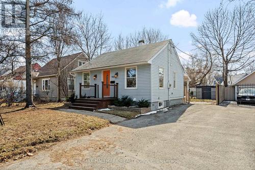 924 Fisher Avenue, Ottawa, ON - Outdoor With Facade